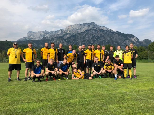 Platz Training